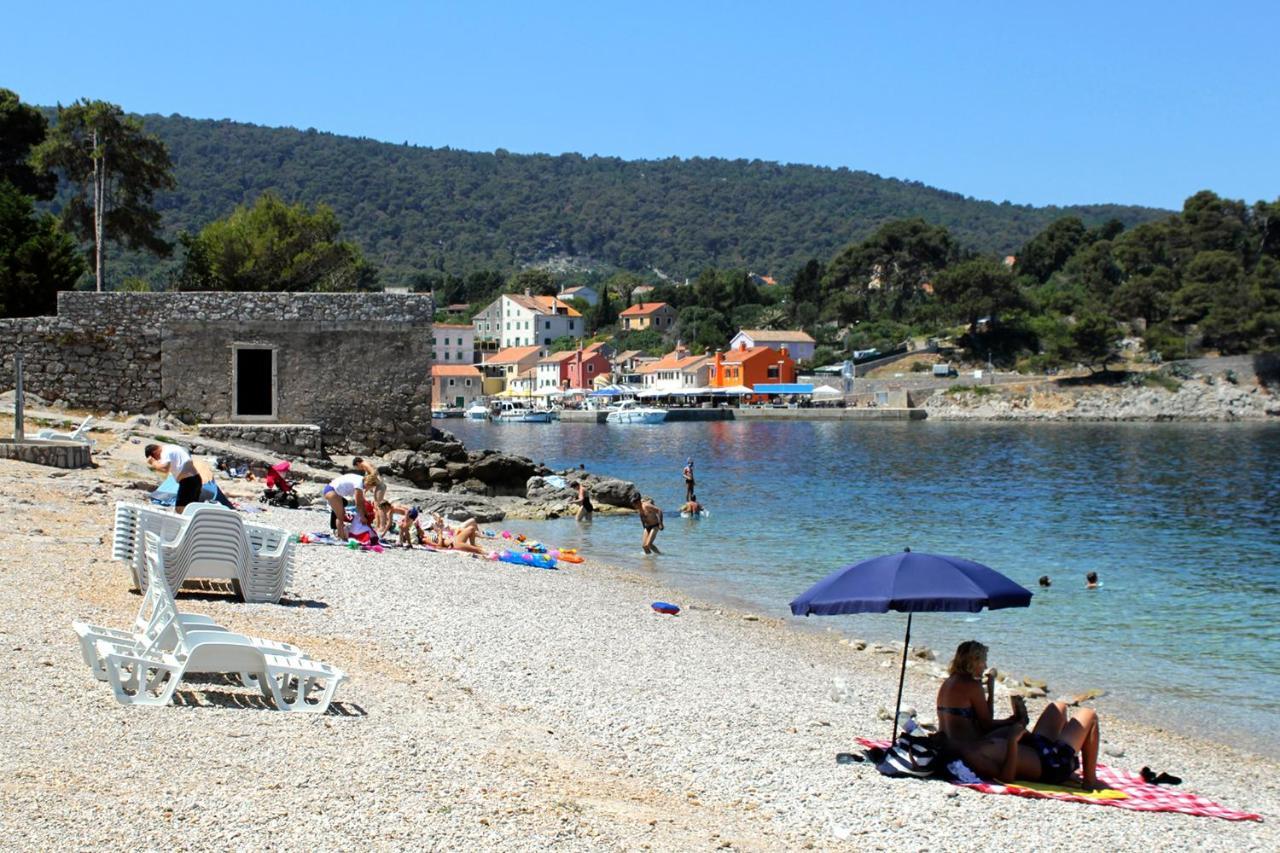 Apartments By The Sea Veli Losinj, Losinj - 8031 Екстериор снимка